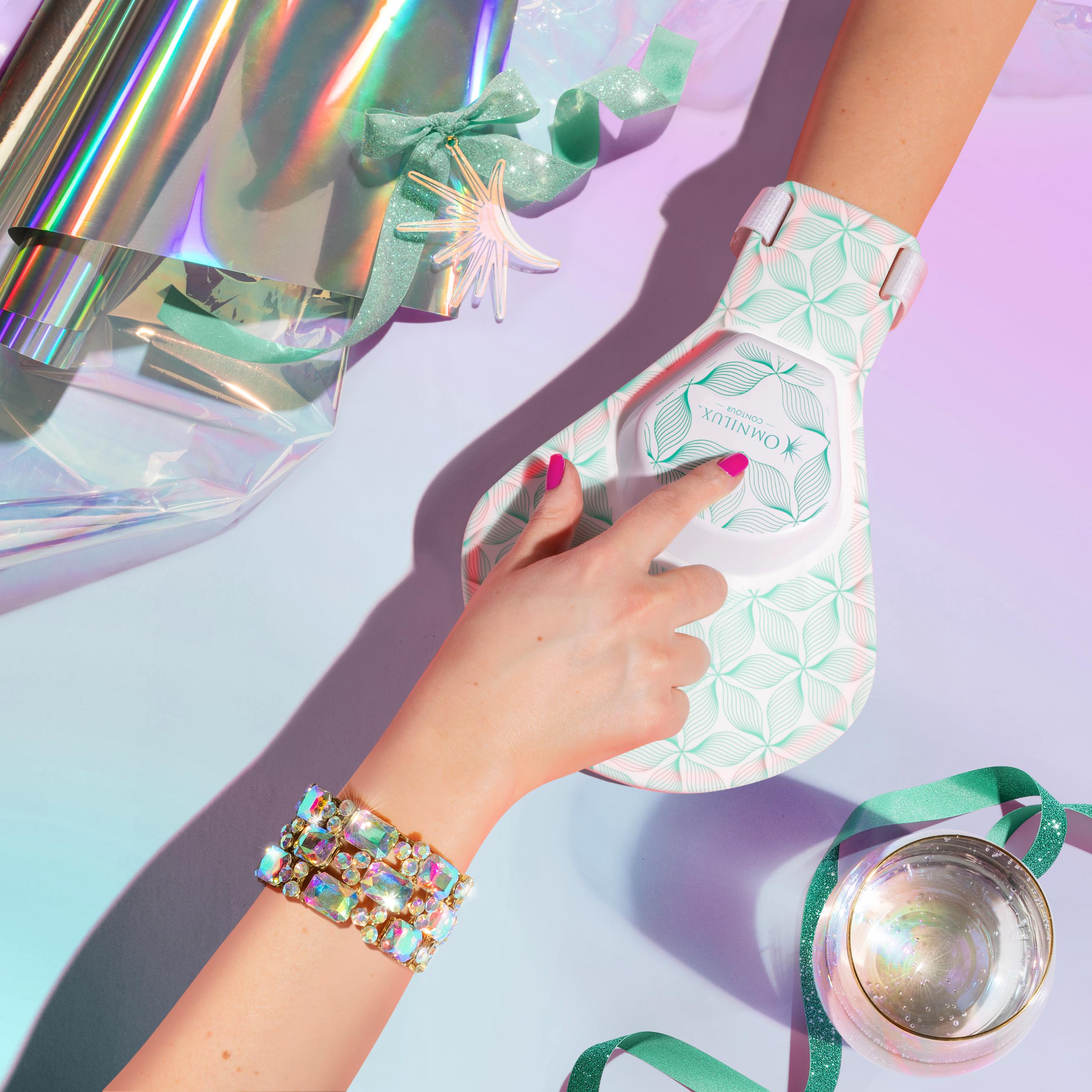 Omnilux Contour Glove